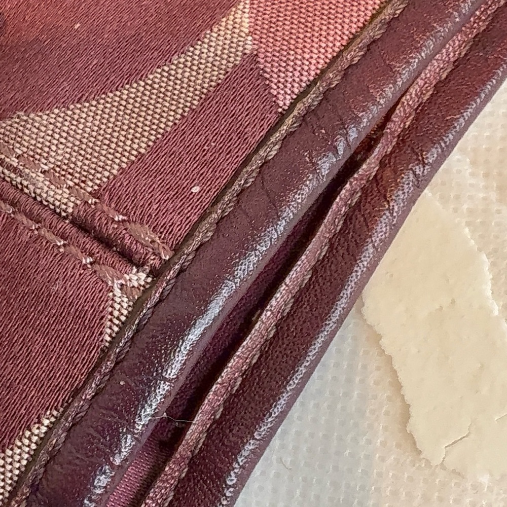 COACH PENELOPE OPTIC SIGNATURE HIPPIE CROSSBODY BAG F17479 - Picture 7 of 16